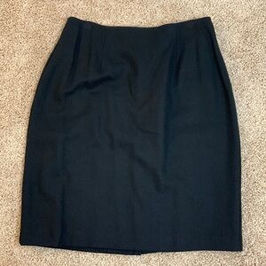 🇺🇸 Vintage 100% Wool Skirt by Requirements Made in USA